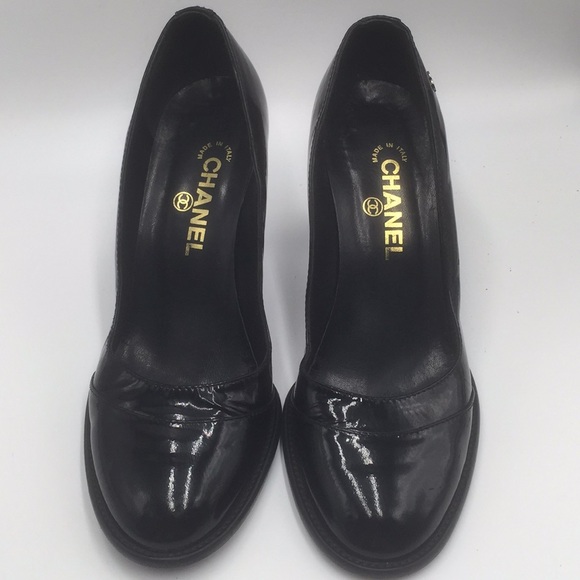 CHANEL Glossy Black Heels - Picture 5 of 15